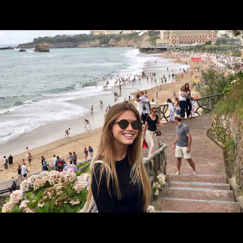 Meet your Posher, Antonella